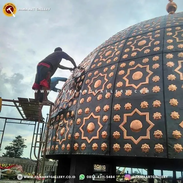 Kubah Masjid Tembaga Terlihat Lebih Estetik